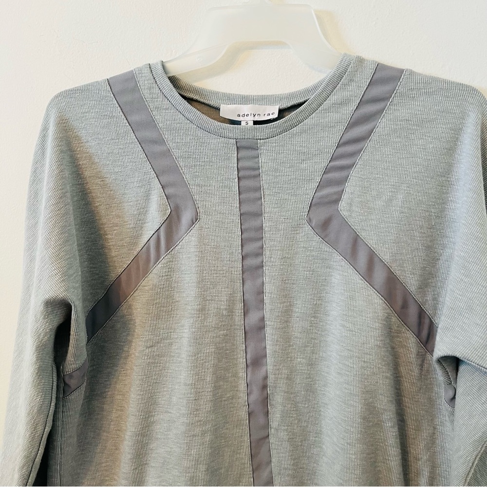 Adelyn Rae Gray Ribbed Pullover Sweater Size S - Picture 4 of 9